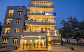 Fabhotel White House Bnb - Nr Yashobhoomi Convention Centre